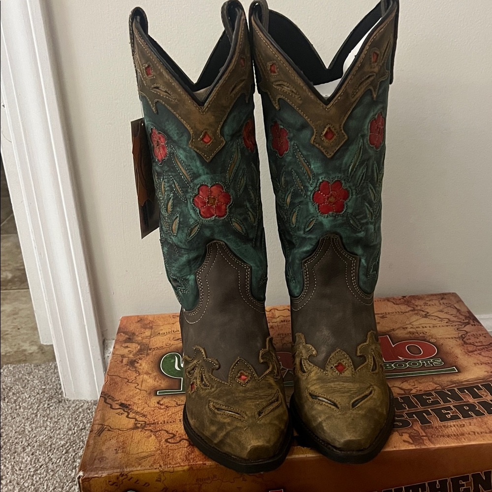 Laredo Brown and Teal Boots with Red Embroidery - Picture 2 of 6